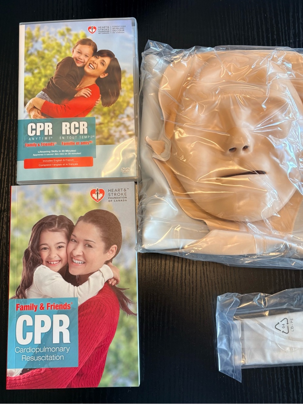 Heart & Stroke Foundation of Canada Family & Friends CPR Anytime training kit